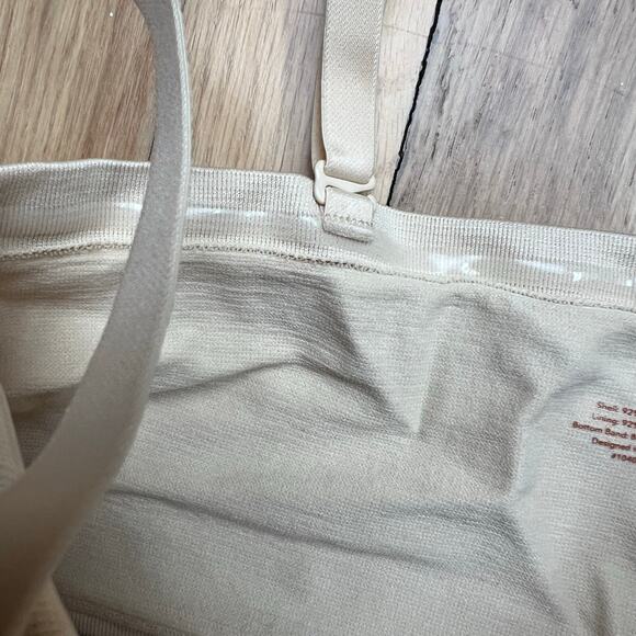 NEW Truekind Women's L Convertible Strapless Bandeau Bra Beige Nude Adhesive - Picture 4 of 9